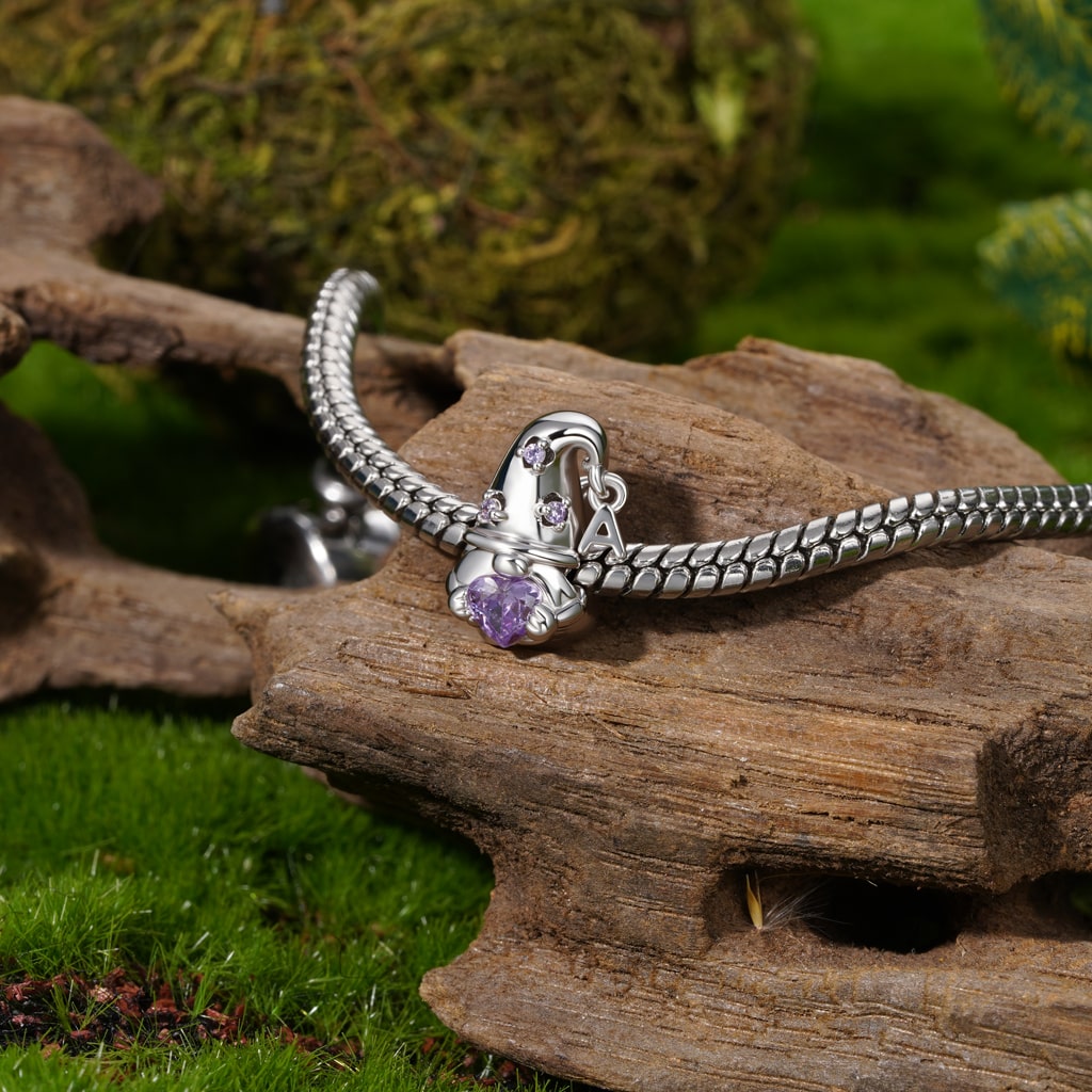 Gnoce Sweet Gnome Embraces Birthstone Heart Charm_4