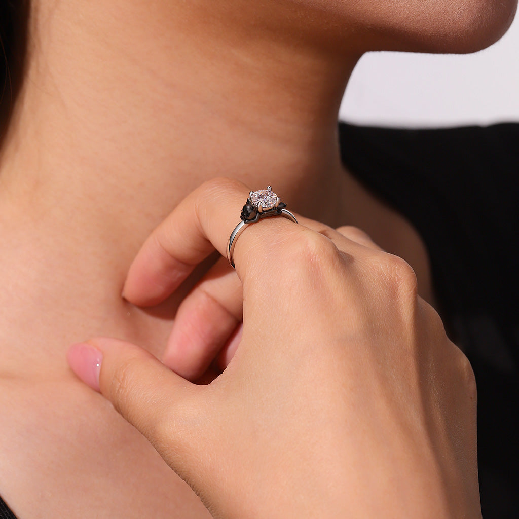 Gnoce Little Black Dragon Embraces Moissanite Round Cut Ring_8